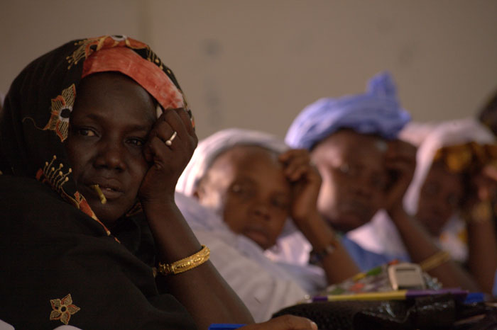 Matronnes en classe, NDioum.